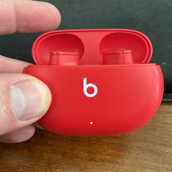 Red beats work as they should - Picture 4 of 4